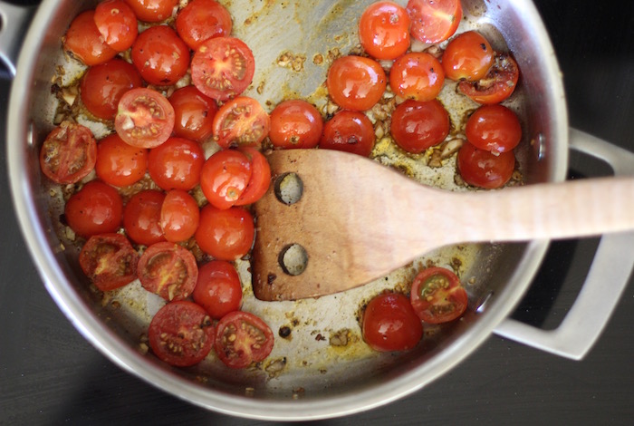stovetop roasting tomatoes