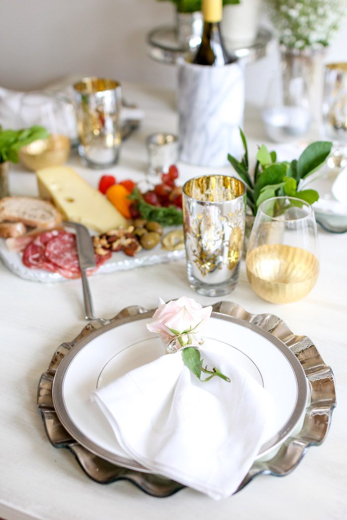 ruffled charger plate