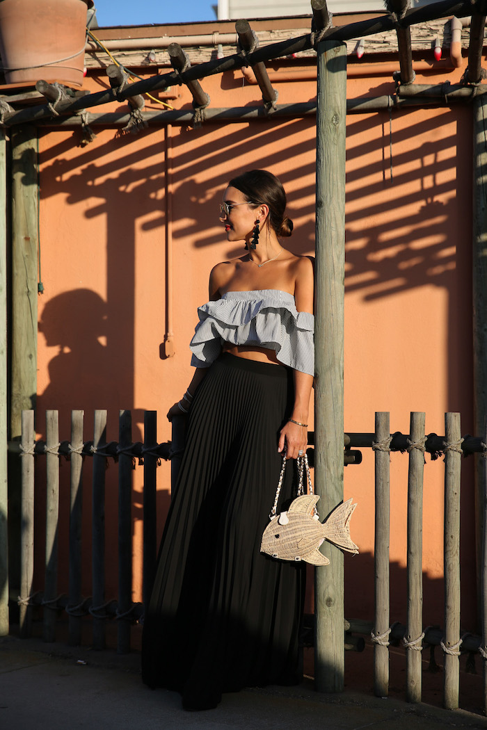 styling a pleated maxi skirt