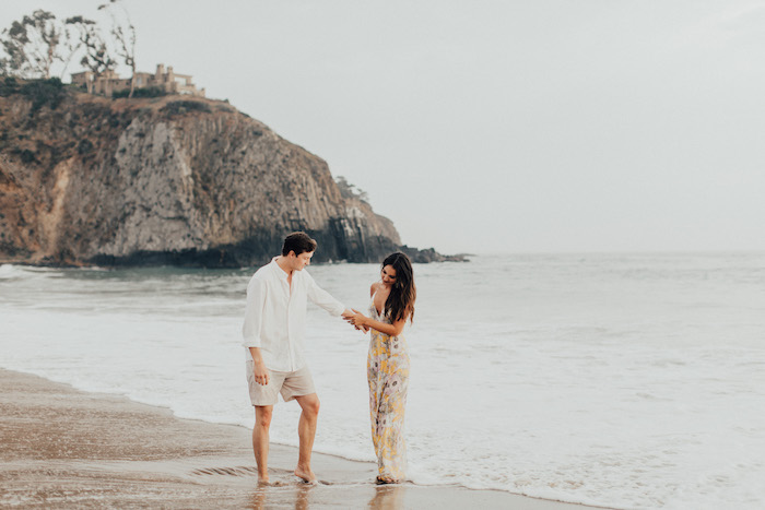 couples shoot on the beach