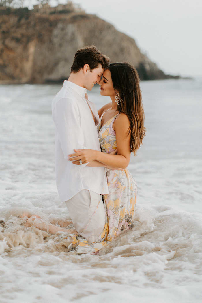 couples shoot in the ocean