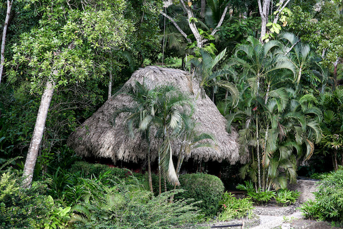 blancaneaux lodge