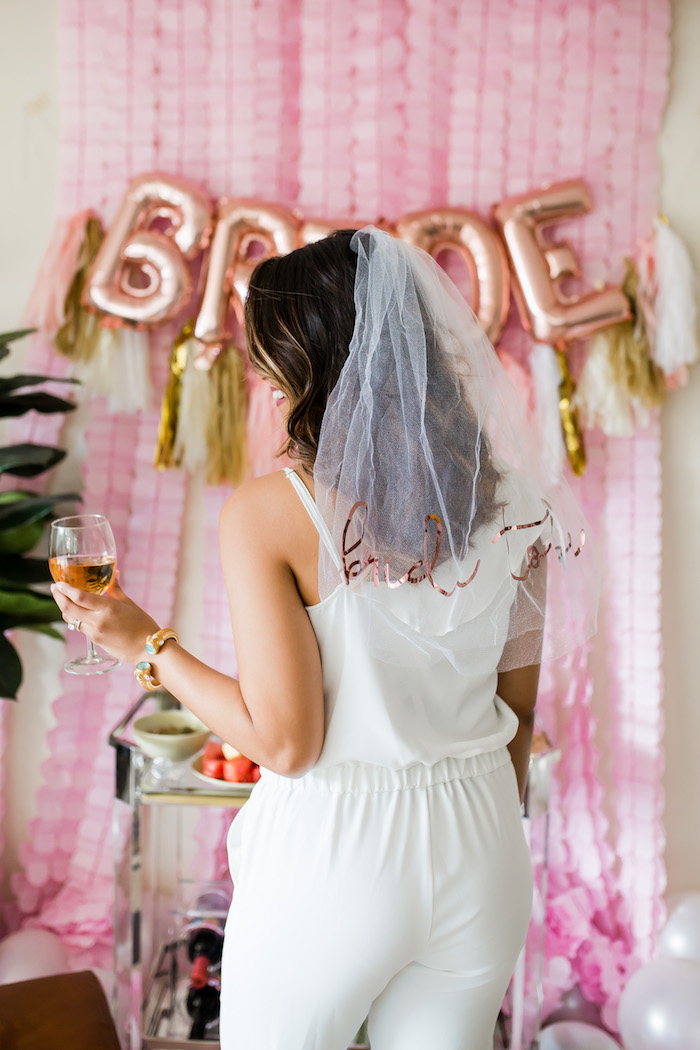 https://carriebradshawlied.com/wp-content/uploads/2018/03/bachelorette-party-veil.jpg