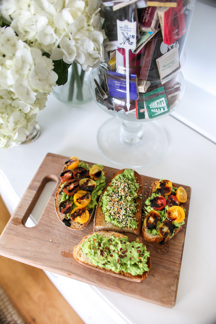 avocado toast and tomatoes