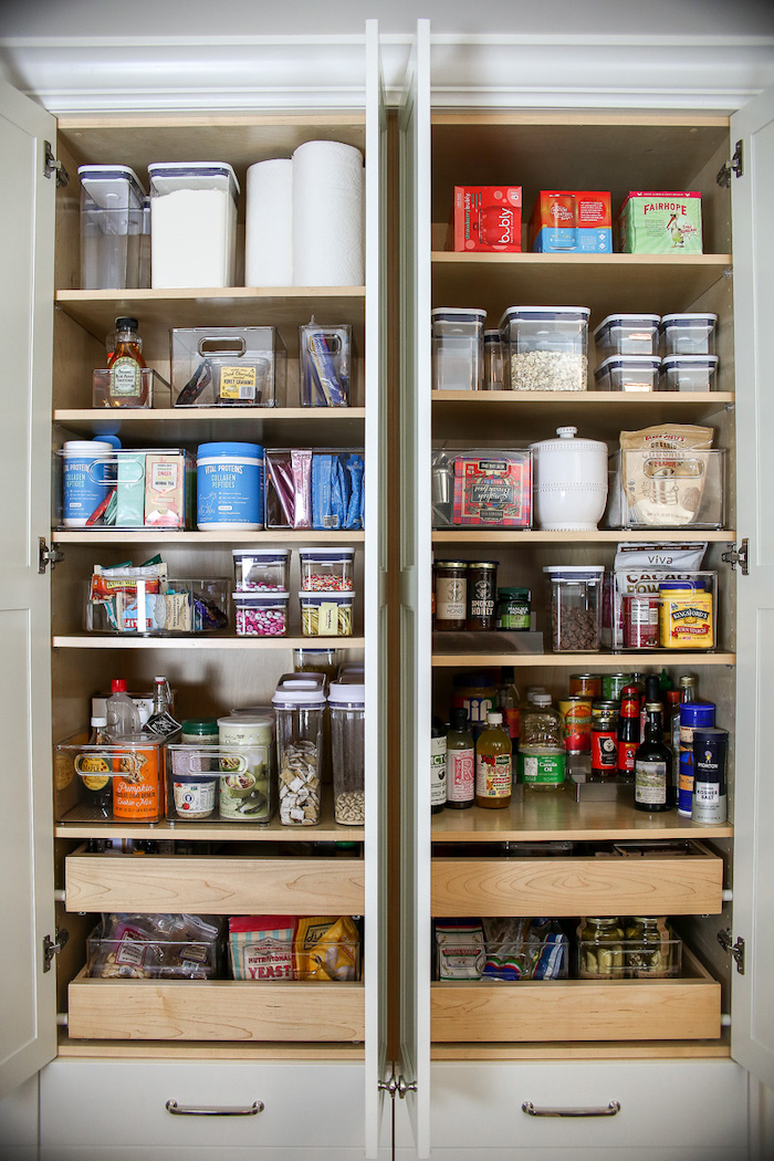 https://carriebradshawlied.com/wp-content/uploads/2019/10/the-container-store-pantry-copy.jpg