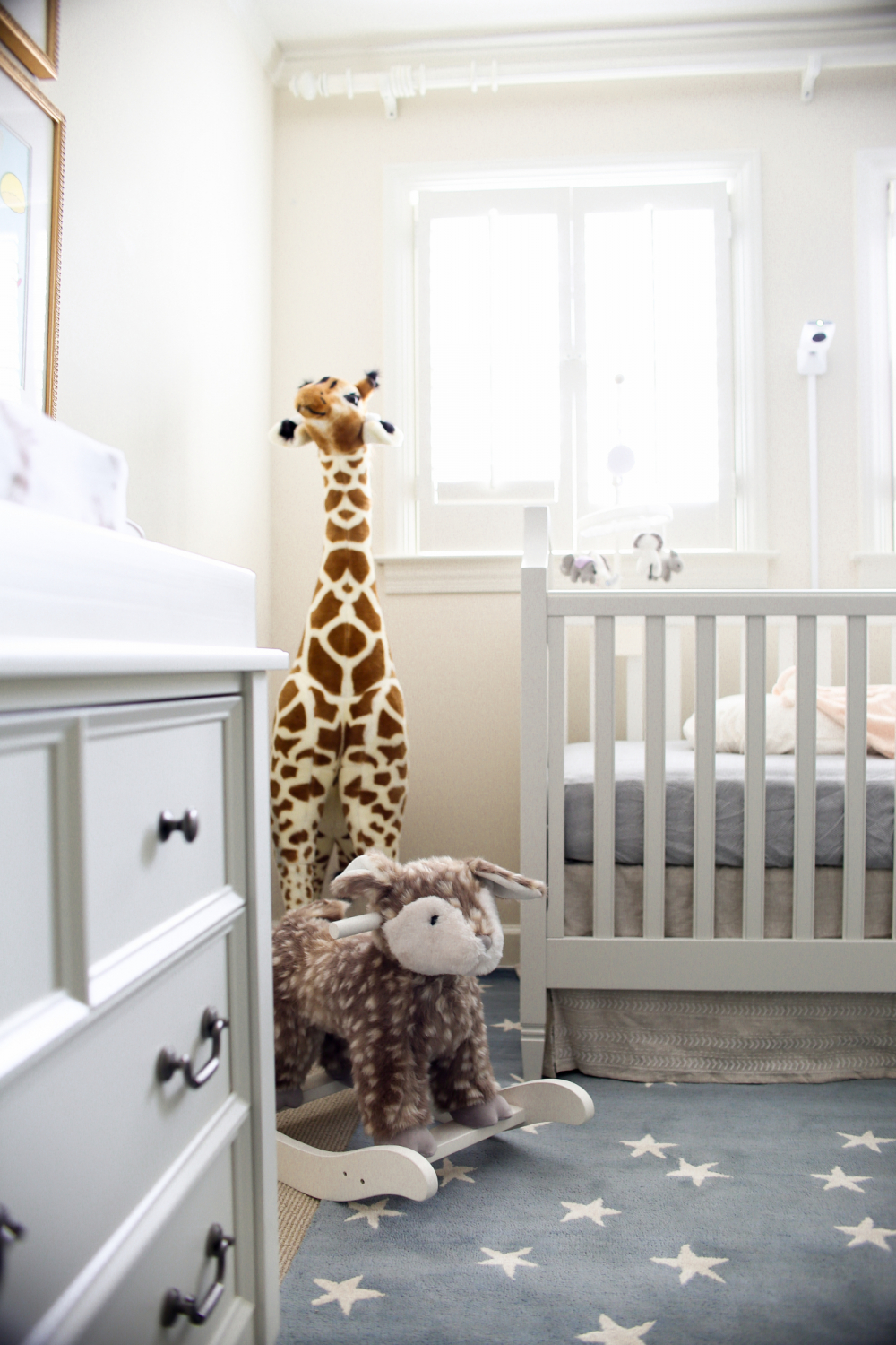 nursery giraffe