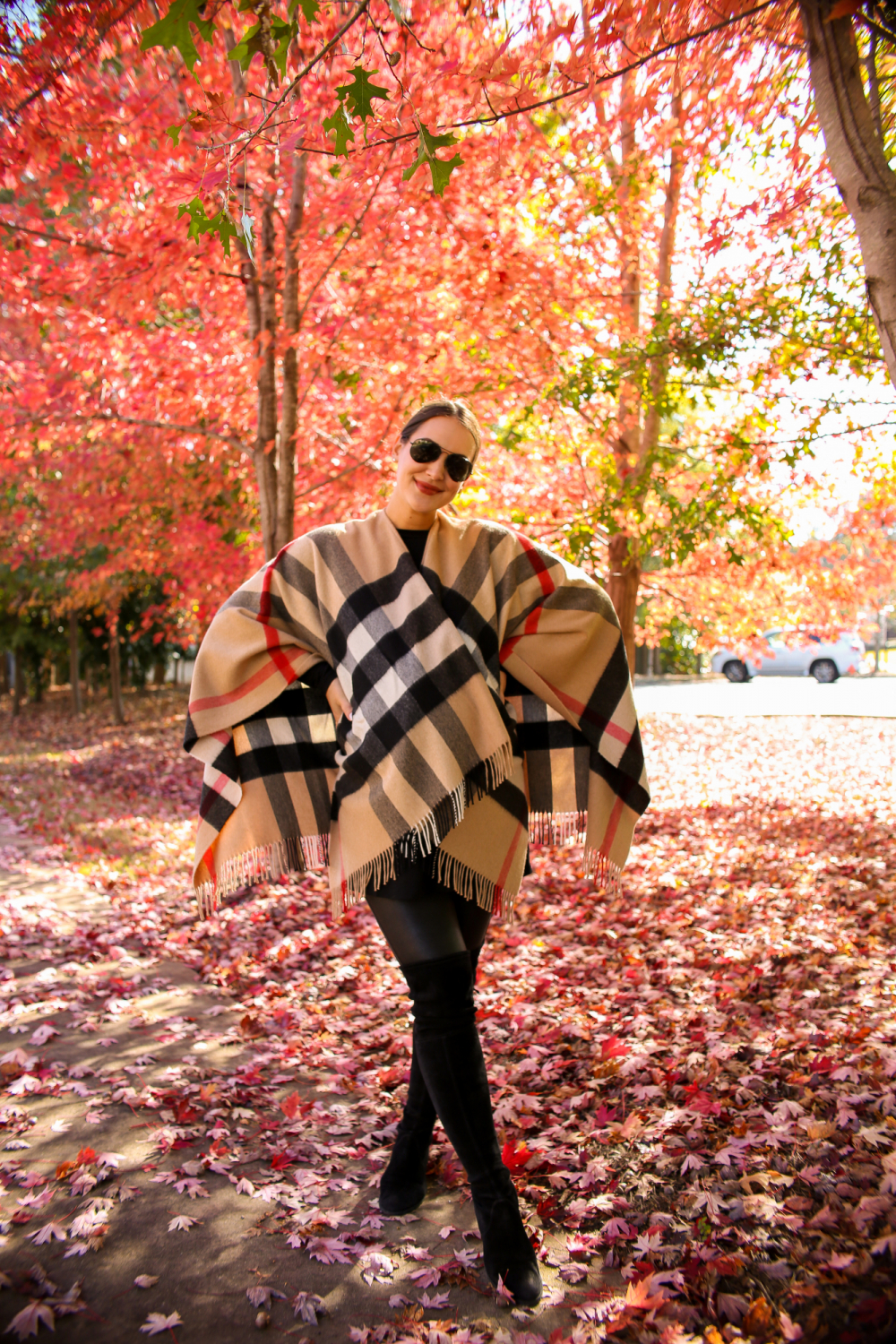 Burberry shop poncho outfit