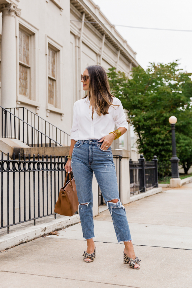 how to wear mom jeans
