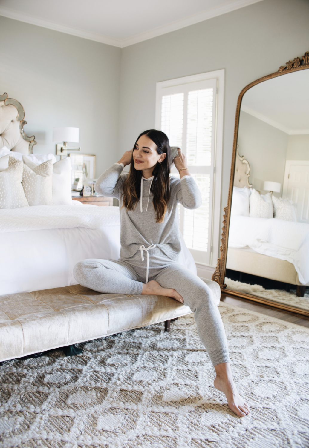 https://carriebradshawlied.com/wp-content/uploads/2020/12/cashmere-loungewear.jpg