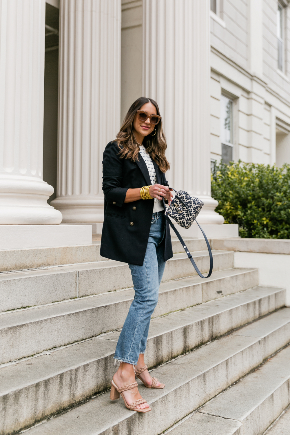 styling a navy blazer