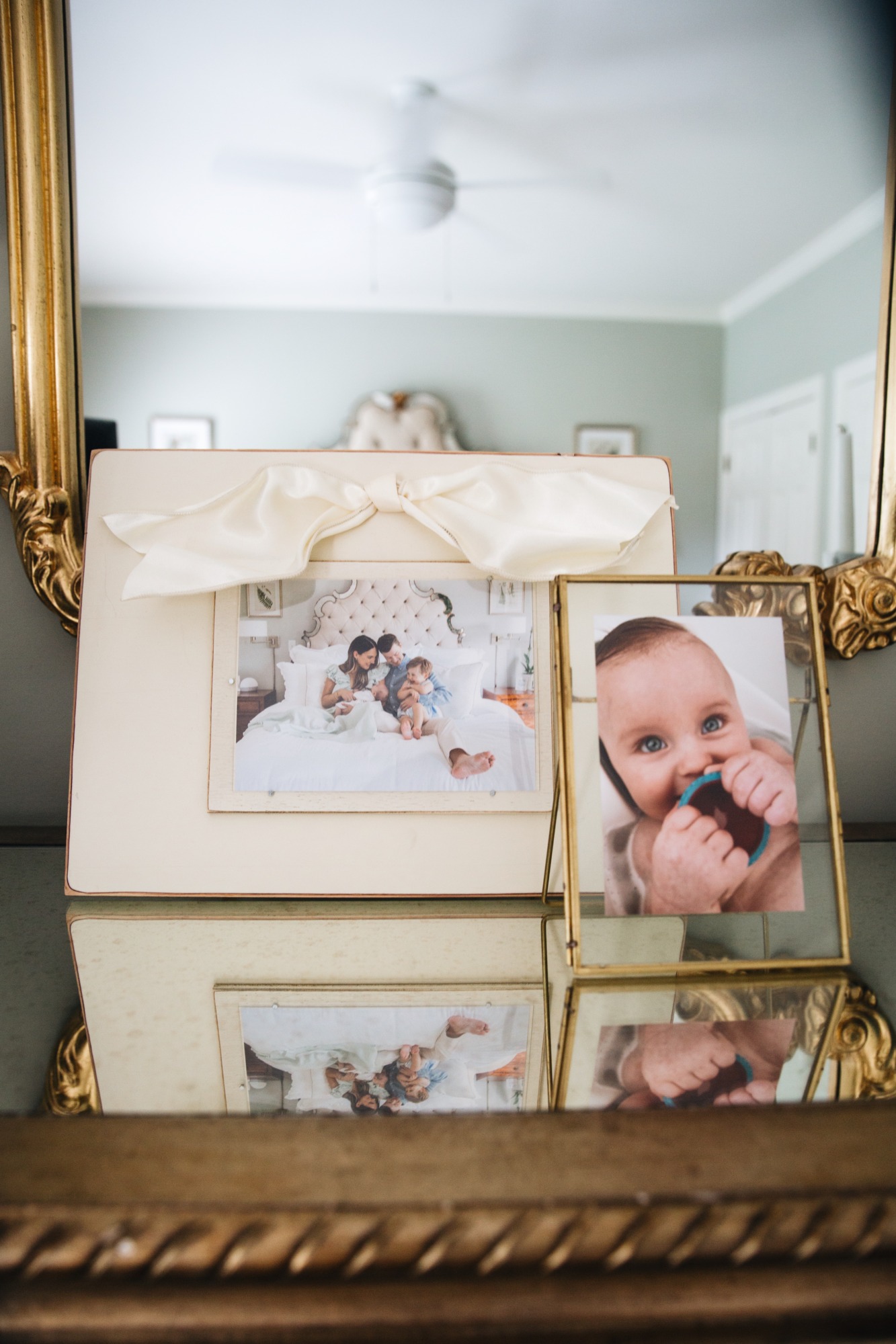 gold photo frame