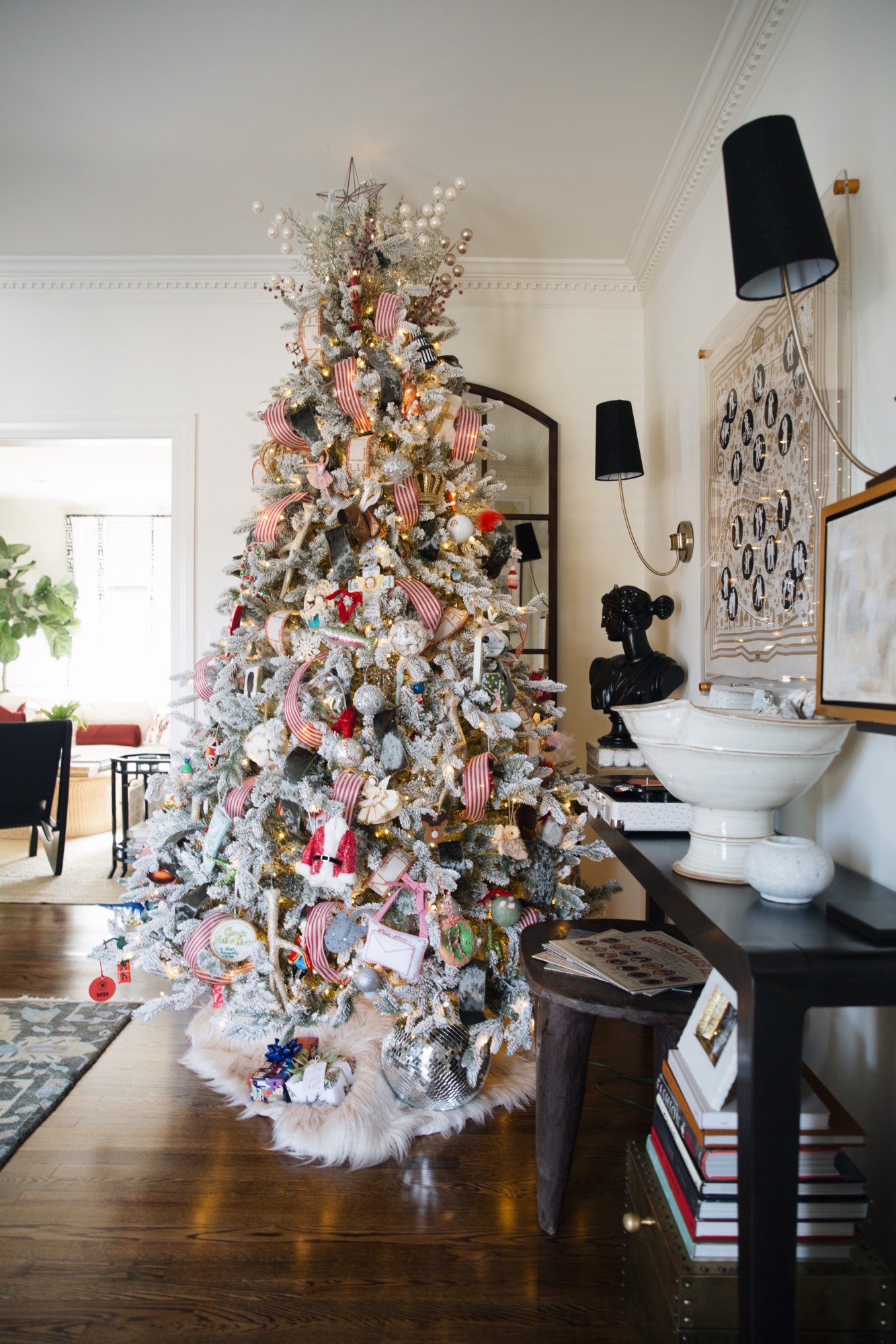 9' flocked christmas tree